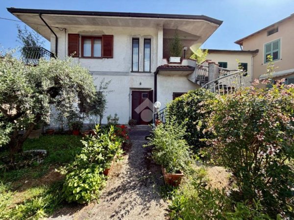 appartamento in vendita a Buggiano in zona Borgo a Buggiano