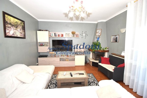 appartamento in vendita a Buggiano in zona Borgo a Buggiano