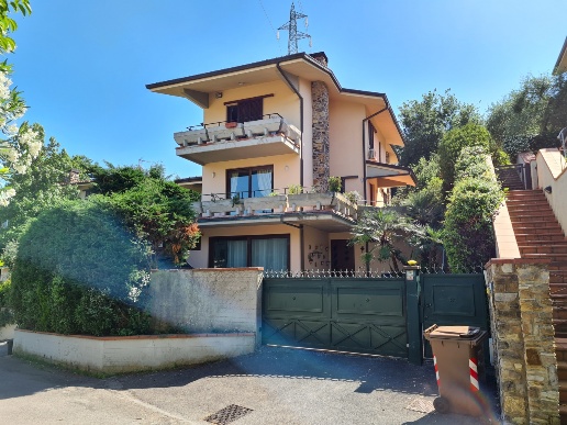 casa indipendente in vendita a Buggiano in zona Buggiano Castello