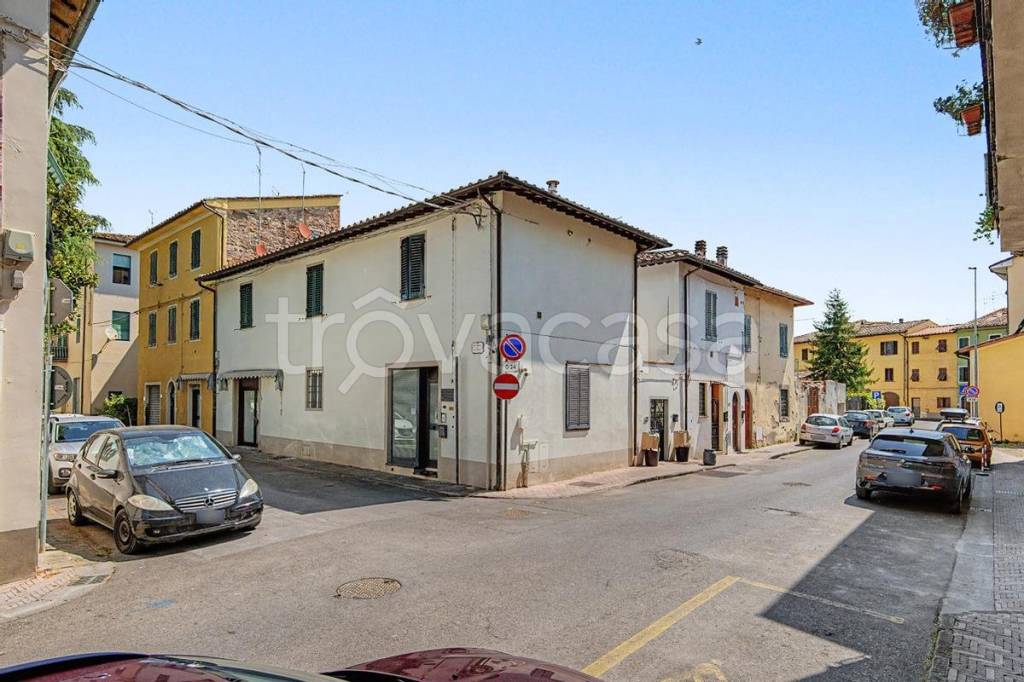 appartamento in vendita a Buggiano in zona Borgo a Buggiano
