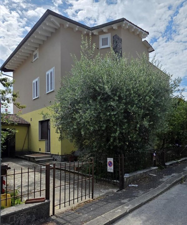 appartamento in vendita a Buggiano in zona Santa Maria
