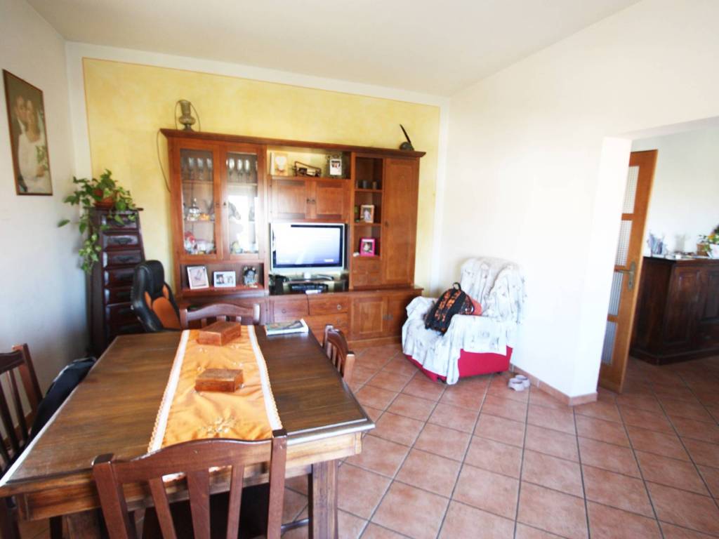 appartamento in vendita a Buggiano in zona Borgo a Buggiano