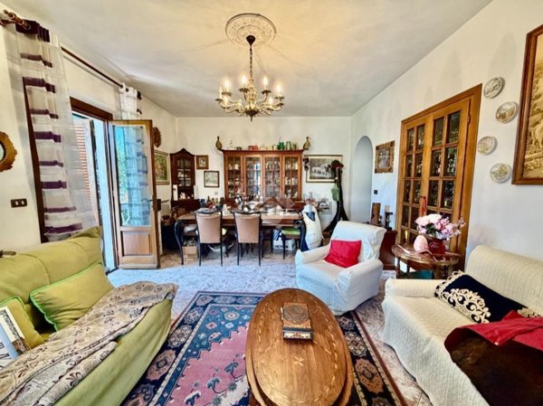 appartamento in vendita a Buggiano in zona Borgo a Buggiano