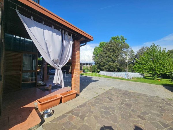 casa indipendente in vendita a Buggiano in zona Borgo a Buggiano