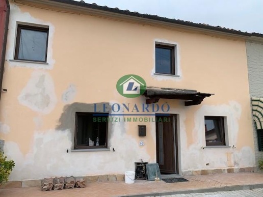 casa indipendente in vendita a Buggiano in zona Borgo a Buggiano