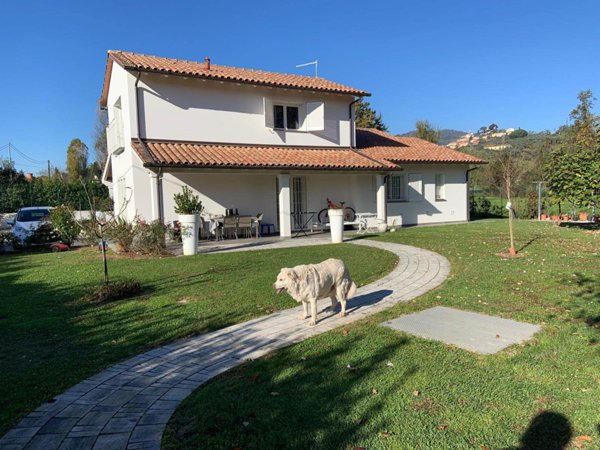 casa indipendente in vendita a Buggiano in zona Borgo a Buggiano