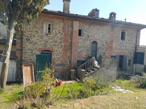 appartamento in vendita a Lamporecchio in zona San Baronto