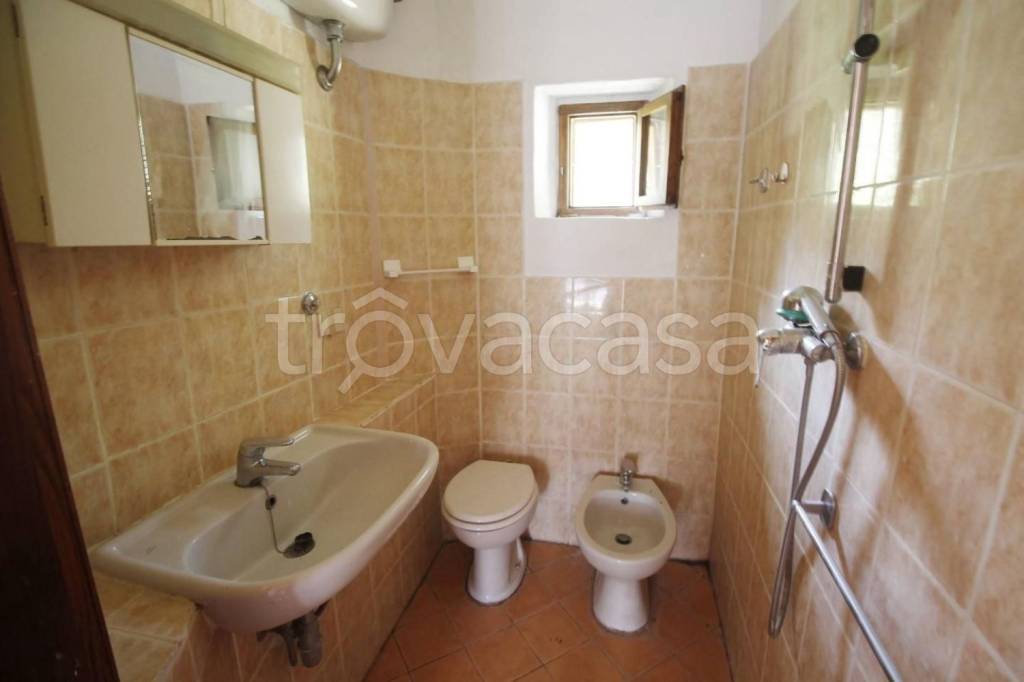 casa indipendente in vendita a Lamporecchio