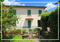 casa indipendente in vendita a Lamporecchio