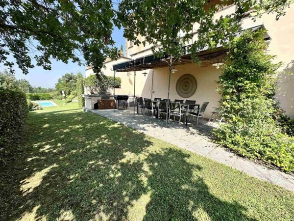 casa indipendente in vendita a Lamporecchio