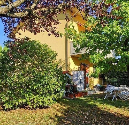 casa indipendente in vendita a Lamporecchio