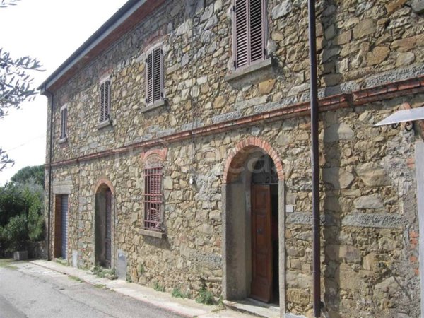 casa indipendente in vendita a Lamporecchio in zona San Baronto