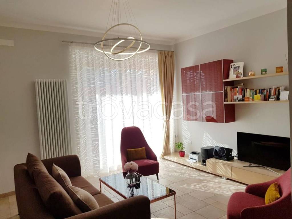 casa indipendente in vendita a Lamporecchio