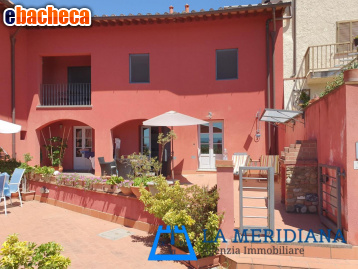 casa indipendente in vendita a Lamporecchio