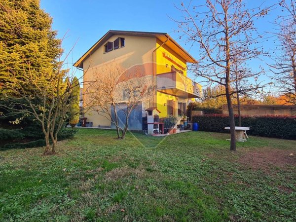 casa indipendente in vendita a Lamporecchio in zona Mastromarco