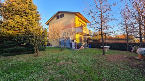 casa indipendente in vendita a Lamporecchio in zona Mastromarco