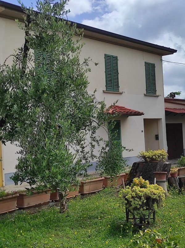 intera palazzina in vendita a Lamporecchio