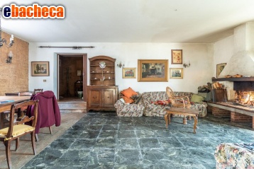 casa indipendente in vendita a Lamporecchio