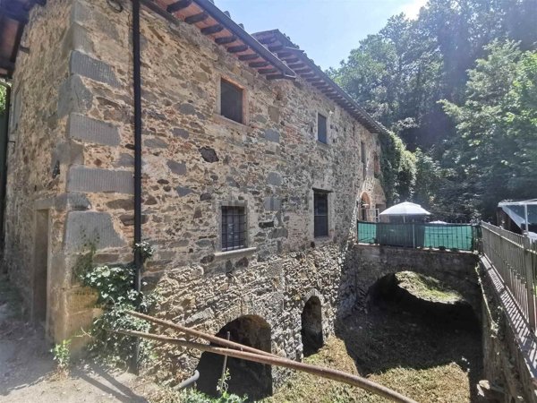 pentavano in vendita a Lamporecchio
