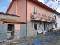 casa indipendente in vendita a Lamporecchio