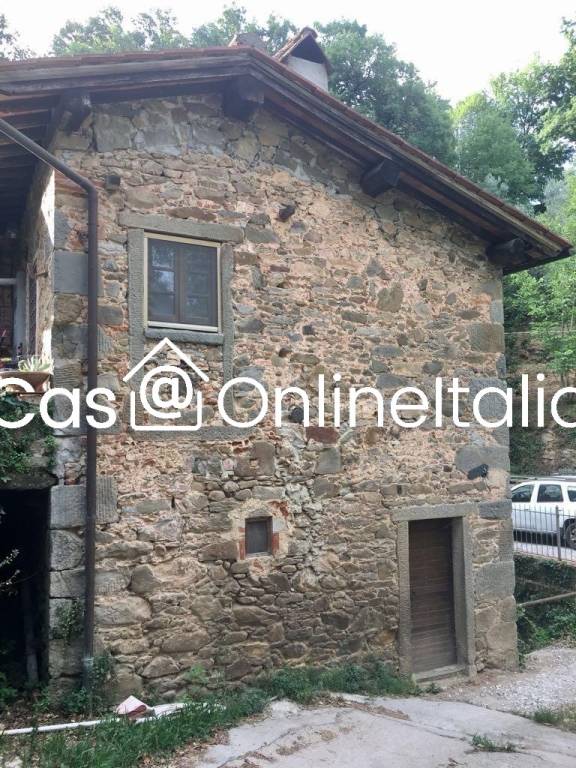 casa indipendente in vendita a Lamporecchio