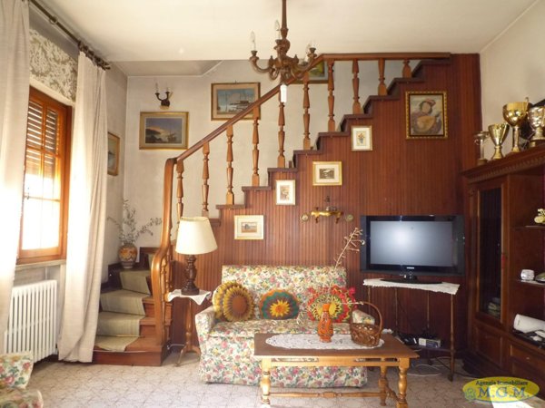 casa indipendente in vendita a Lamporecchio