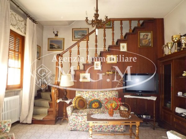 casa indipendente in vendita a Lamporecchio