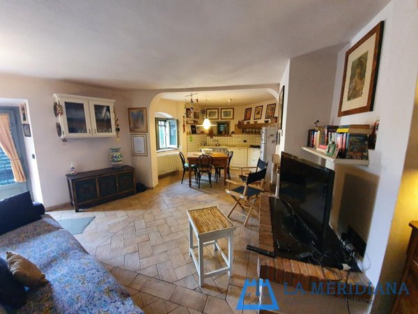 casa indipendente in vendita a Lamporecchio