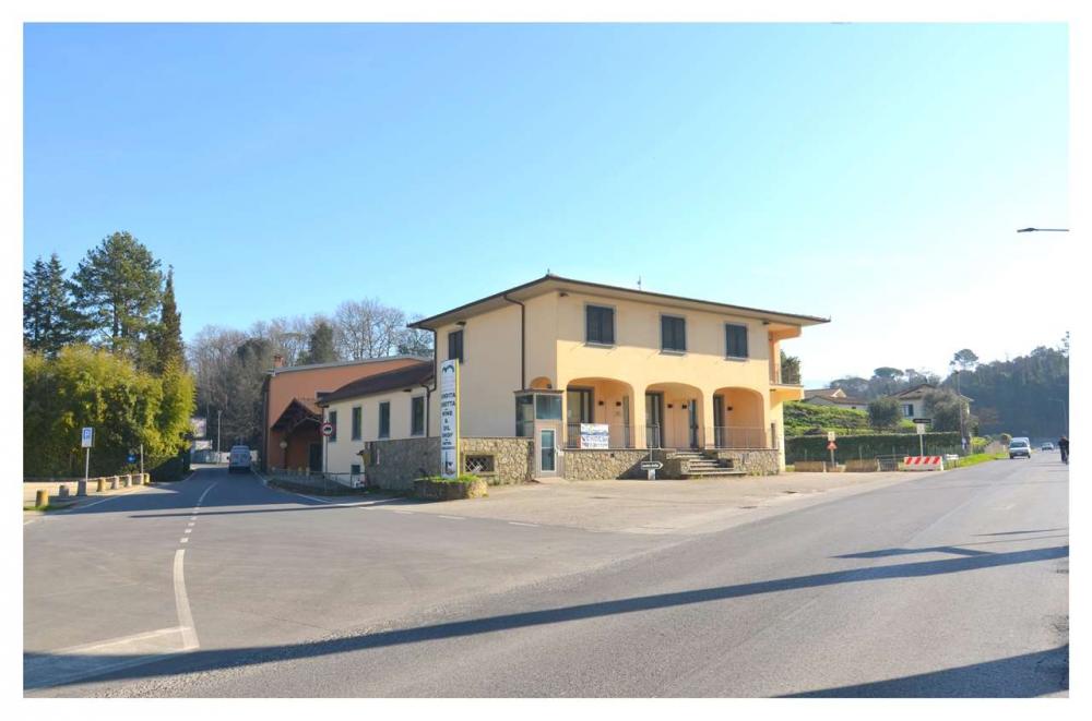 capannone in vendita a Lamporecchio