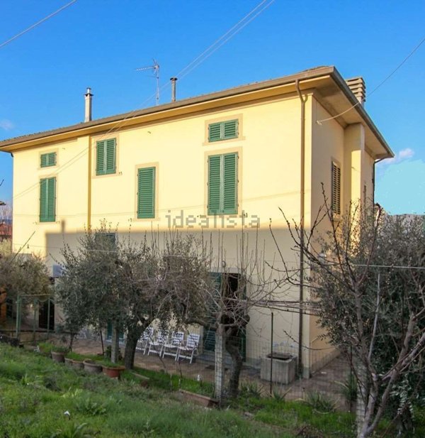 casa indipendente in vendita a Lamporecchio