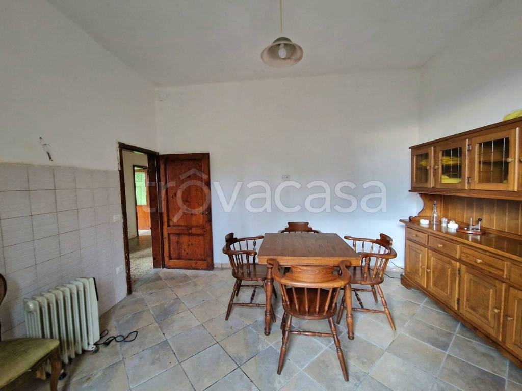 appartamento in vendita a Lamporecchio in zona San Baronto