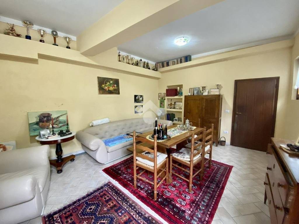 casa indipendente in vendita a Lamporecchio in zona San Baronto