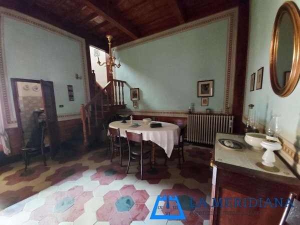 intera palazzina in vendita a Lamporecchio