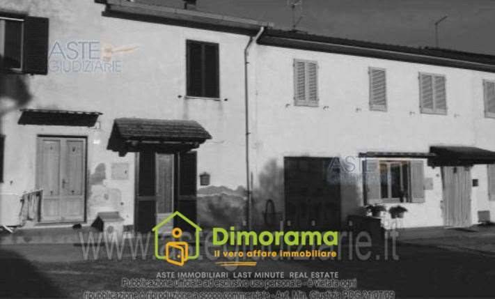 casa indipendente in vendita a Lamporecchio