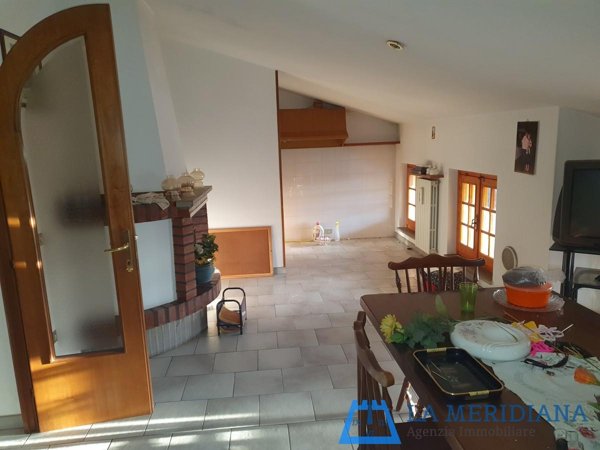 casa indipendente in vendita a Lamporecchio