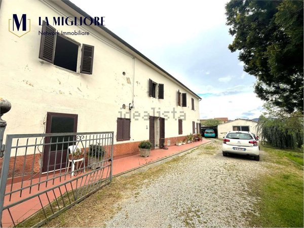 casa indipendente in vendita a Lamporecchio