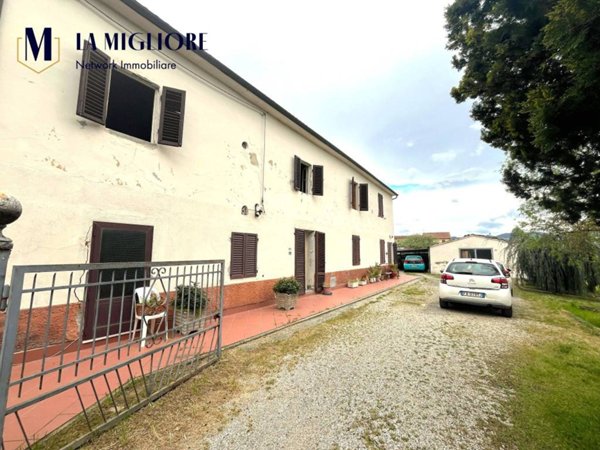 casa indipendente in vendita a Lamporecchio
