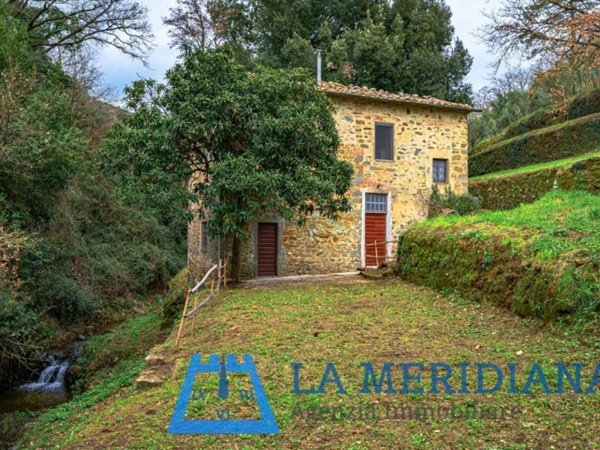 casa indipendente in vendita a Lamporecchio
