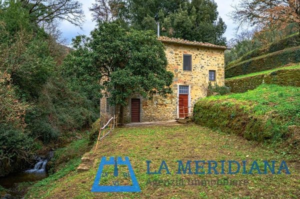 casa indipendente in vendita a Lamporecchio