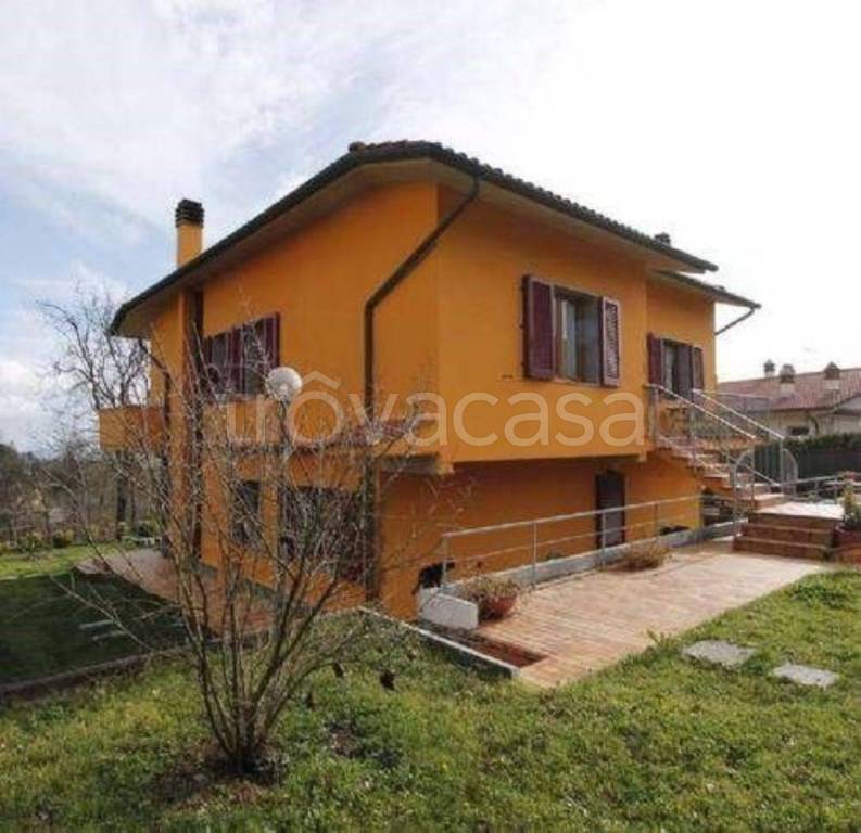 casa indipendente in vendita a Lamporecchio in zona San Baronto