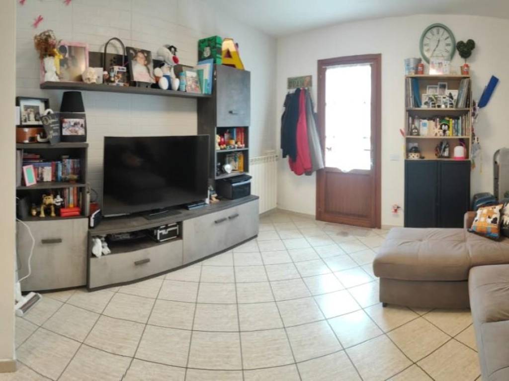 casa indipendente in vendita a Lamporecchio
