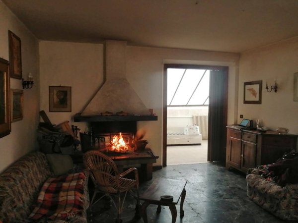 casa indipendente in vendita a Lamporecchio in zona Borgano