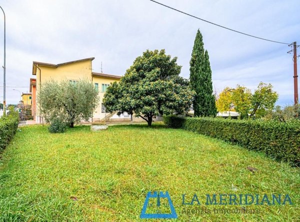 casa semindipendente in vendita a Lamporecchio