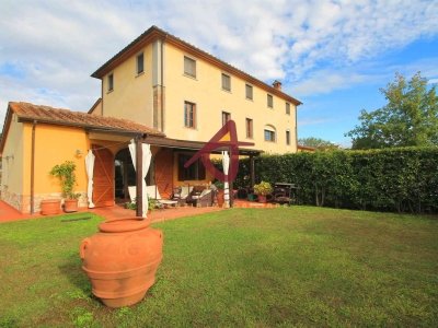 casa indipendente in vendita a Lamporecchio