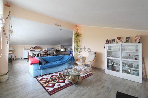 casa indipendente in vendita a Lamporecchio