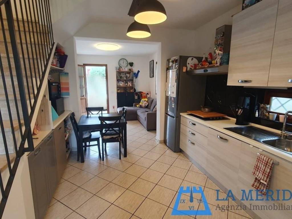 casa indipendente in vendita a Lamporecchio