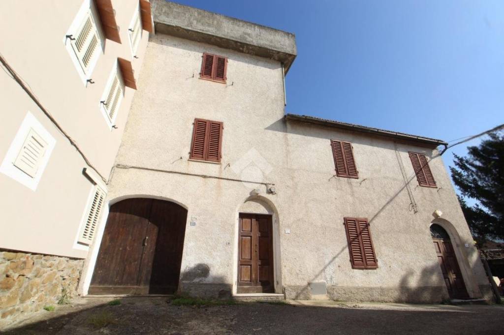 casa indipendente in vendita a Lamporecchio