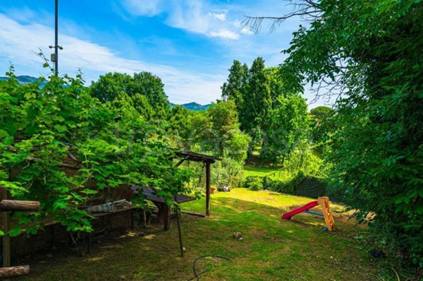 casa indipendente in vendita a Lamporecchio
