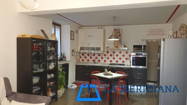casa indipendente in vendita a Lamporecchio