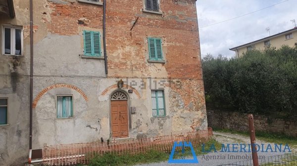 casa indipendente in vendita a Lamporecchio